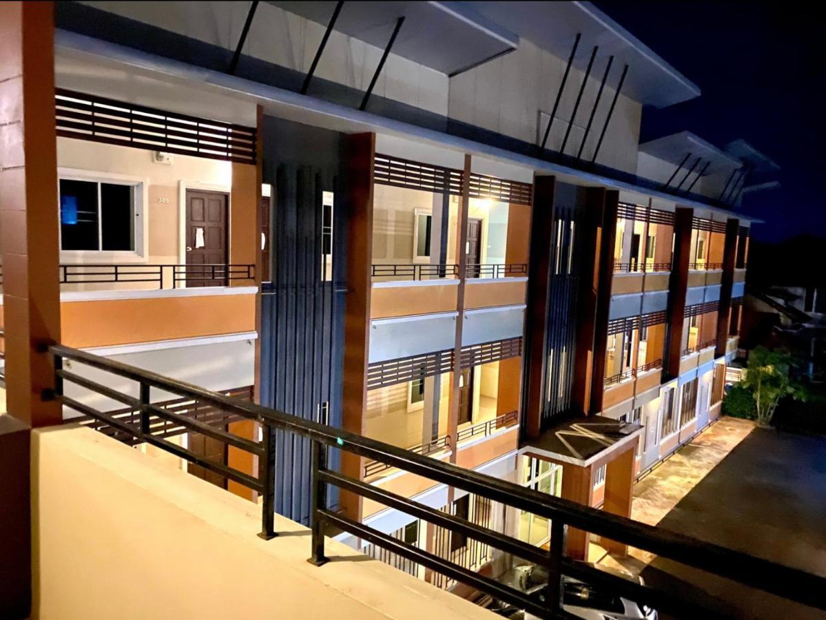 Preme Apartment @Maejo Ban pa Lan  Exterior photo