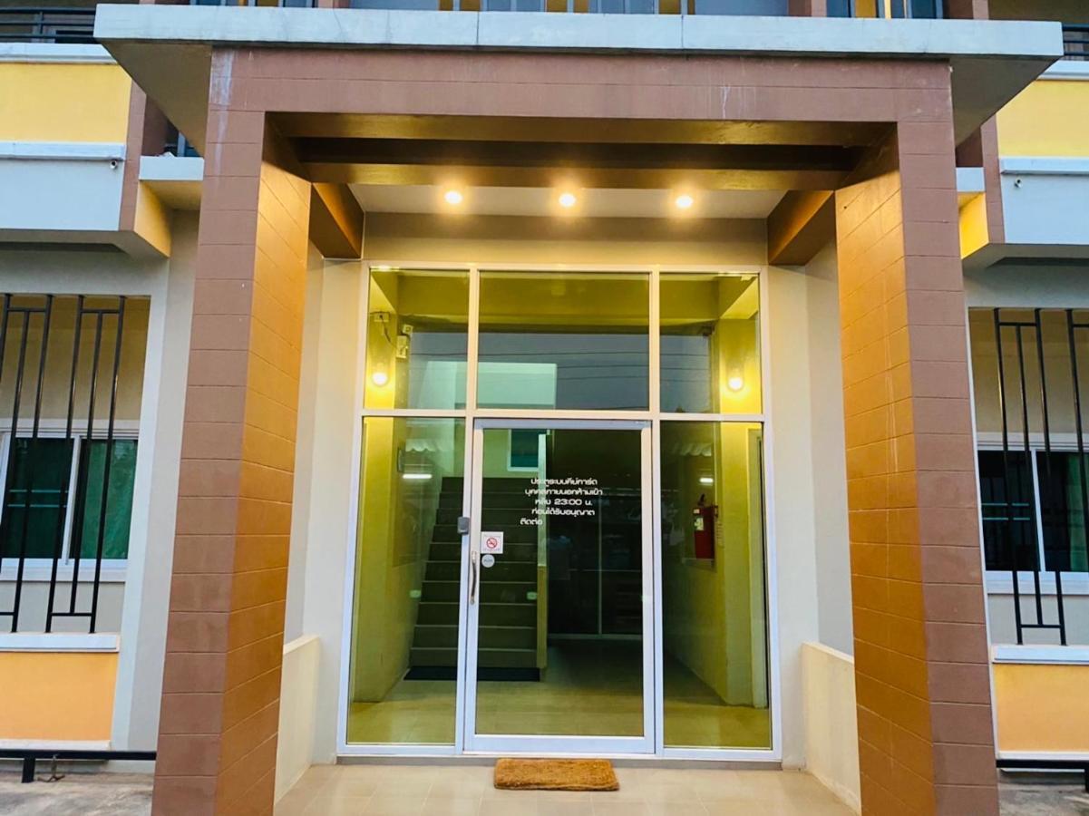 Preme Apartment @Maejo Ban pa Lan  Exterior photo